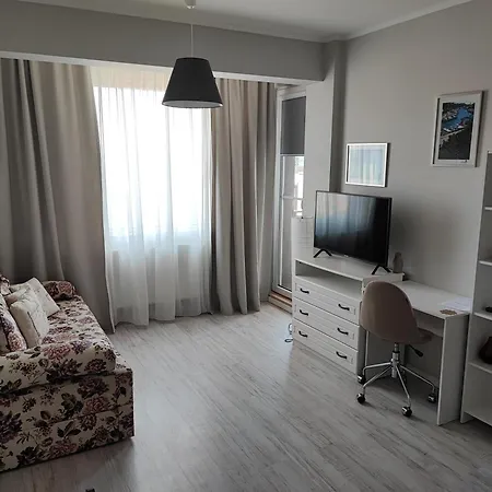 Cozy Apartament With Balcony 公寓