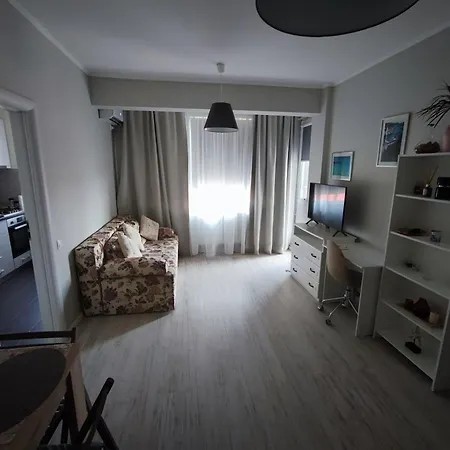 公寓 Cozy Apartament With Balcony *