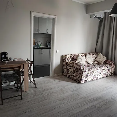 Cozy Apartament With Balcony 公寓 *